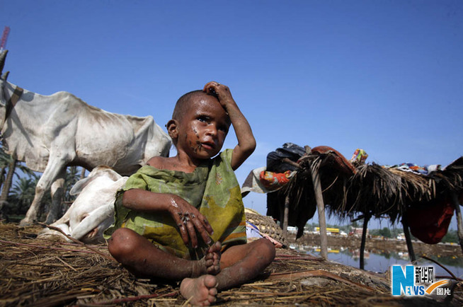 With more than 1,600 people confirmed dead and as many as 20 million homeless, Pakistan is reeling from the scale of the catastrophe brought by torrential monsoon rains for over one month.[Xinhua]