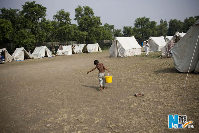 With more than 1,600 people confirmed dead and as many as 20 million homeless, Pakistan is reeling from the scale of the catastrophe brought by torrential monsoon rains for over one month.[Xinhua]