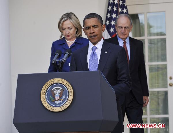 U.S. President Barack Obama (C) delivers a statement to the press after meeting with visiting Israeli Prime Minister Benjamin Netanyahu, Palestinian President Mahmoud Abbas, Egyptian President Hosni Mubarak and Jordan King Abdullah II, in the Rose Garden of the White House in Washington D.C., capital of the United States, Sept. 1, 2010. [Zhang Jun/Xinhua]