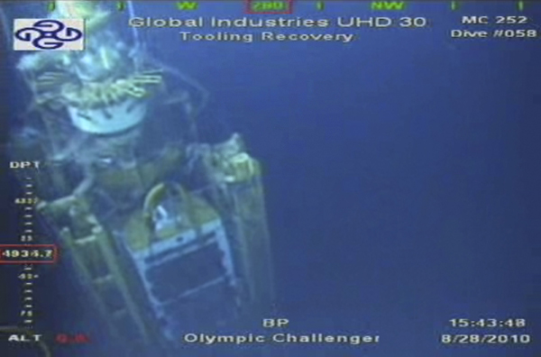 The containment capping stack is pictured as work continues at the site of the BP oil well leak in the Gulf of Mexico, in this image captured from a BP live video feed August 28, 2010. [Xinhua/Reuters]