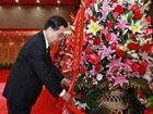 Chinese leaders pay tribute to heroes