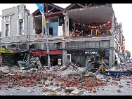 Rubble from a quake-damaged building is pictured on a street in Christchurch September 4, 2010.[Xinhua] 