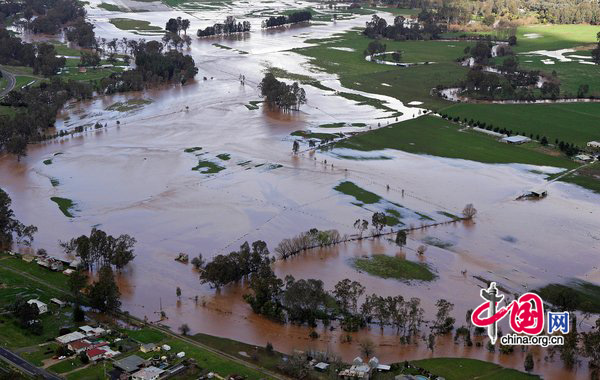 An aerial view of floodwaters on September 6, 2010 in Wangaratta, Australia. Many parts of Victoria were devastated by flood waters when heavy winds and rains inundated the area causing the worst flooding in over a decade. The State Emergency Service has ordered the evacuation of several cities and are warning residents that the threat is not yet over. [CFP]
