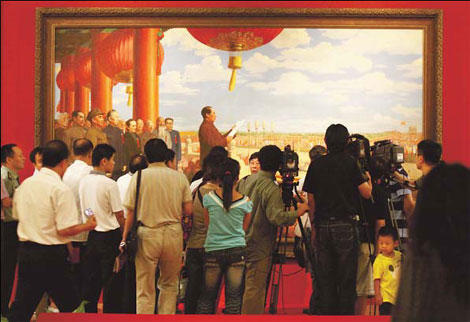 Crowds at a National Museum of China exhibition held to celebrate the 60th anniversary of the founding of New China.