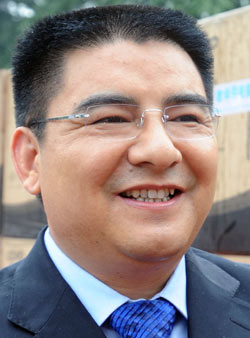 Chen Guangbiao is a famous entrepreneur and philanthropist.