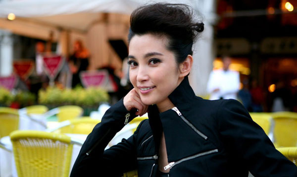 Chinese actress Li Bingbing enjoys her time in Venice, Italy. She is there to promote the film 'Detective Dee and the Mystery of the Phantom Flame', which is in competition at the 67th Venice Film Festival.
