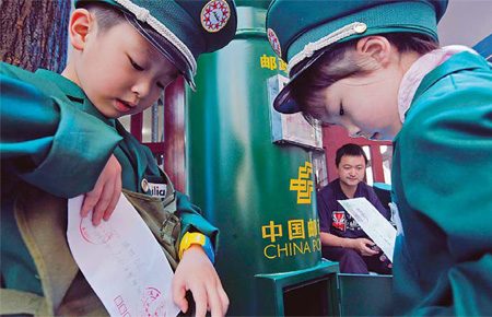 Kids learn how to deliver the mail 