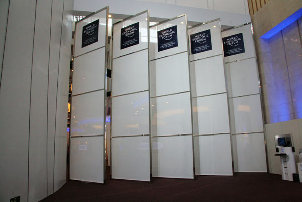 A corner of the main lobby of the convention center.