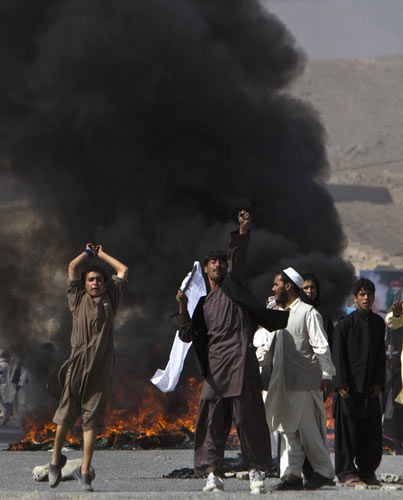 Afghan protesters chant anti-US slogans in Kabul September 15, 2010. [China Daily/Agencies]