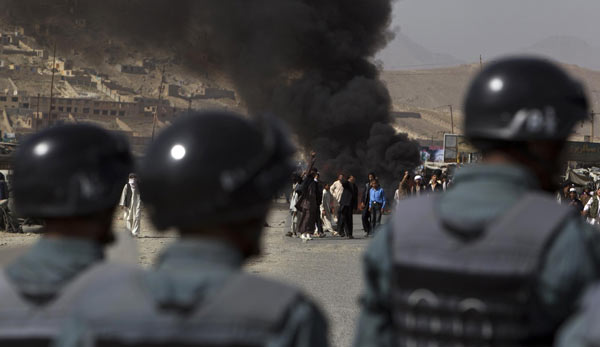 Afghan protesters chant anti-US slogans in Kabul September 15, 2010. [China Daily/Agencies]