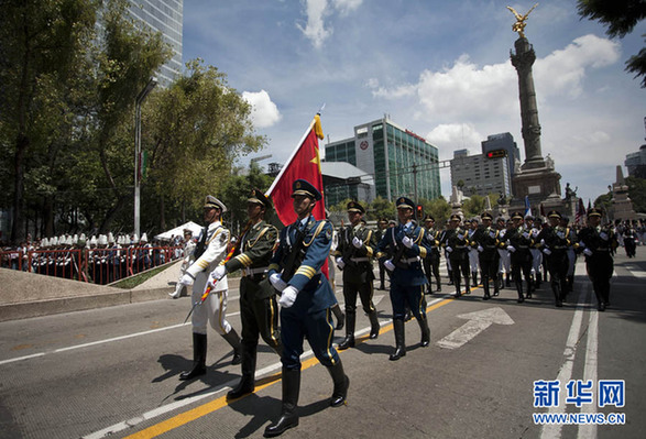 Guards of honor from China attended a military parade to celebrate Mexico&apos;s 200th birthday in the Mexico City, September 16, 2010.