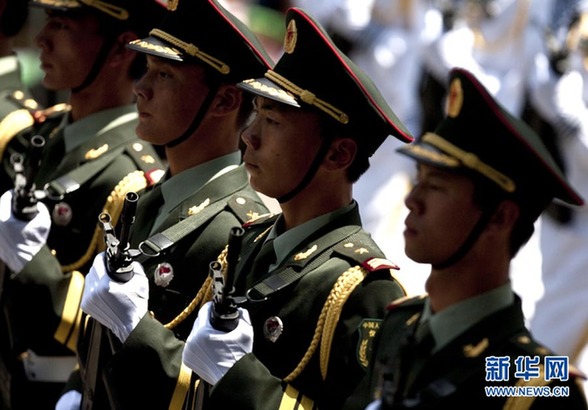 Guards of honor from China attended a military parade to celebrate Mexico&apos;s 200th birthday in the Mexico City, September 16, 2010.