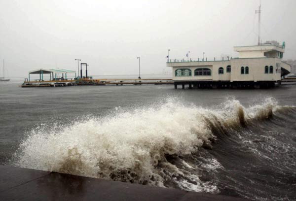 A view of the Veracruz port during strong winds and heavy rains brought by Hurricane Karl in Mexico Sept. 17, 2010. Hurricane Karl bore down on Mexico&apos;s central Gulf Coast on Friday.[Jorge Dan/Xinhua]