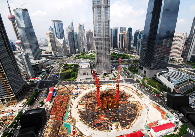 Photo taken on Sept. 20, 2010 shows the construction site of the Shanghai Tower in Shanghai, east China. [Xinhua]