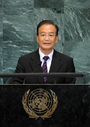 Chinese Premier Wen Jiabao addresses the general debate of the 65th session of the UN General Assembly in New York, the United States, Sept. 23, 2010. [Shen Hong/Xinhua]