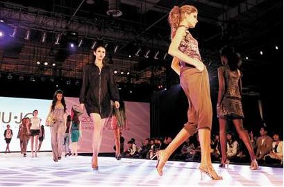 Qingdao International Fashion Week has been held continuously 10 times since its establishment in 2001.
