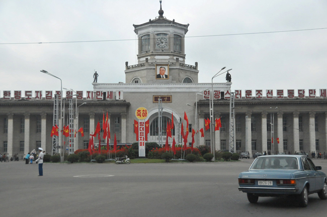 Photo taken on Sept. 27, 2010 shows the square of Pyongyang Railway Station is decorated with flags in Pyongyang, capital of the Democratic People&apos;s Republic of Korea (DPRK). [Xinhua] 