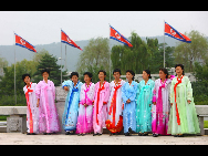 Local women are seen in this photo taken on Aug. 15, 2010 in Pyongyang, capital of the Democratic People's Republic of Korea (DPRK).  [Xinhua]