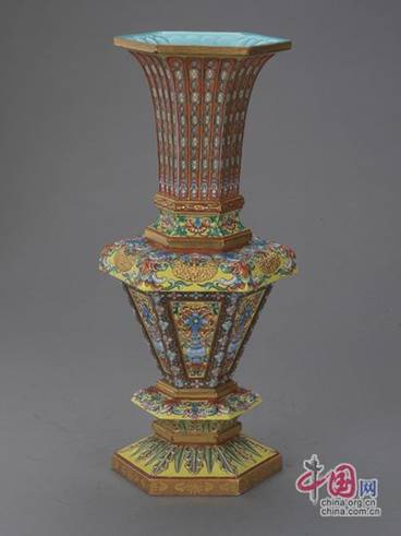 The hexagonal bottle, made during Emperor Yongzheng's reign (1722-1735) during the Qing Dynasty, is worth more than 70 million yuan ($10.5 million).