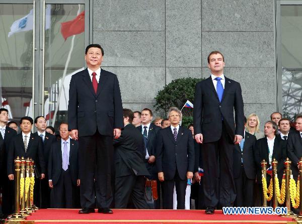 Chinese, Russian leaders celebrate Russia's National Pavilion Day