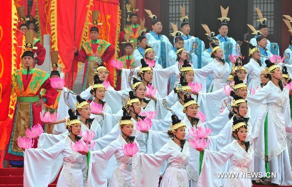 Troupers in traditional costumes perform at a memorial ceremony for Xun Zi, an ancient Chinese thinker and educator, in Anze County, north China's Shanxi Province, Oct. 10, 2010. The fifth China Xun Zi Cultural Festival kicked off here on Sunday. Xun Zi, by the name of Xun Kuang, was one of the great early contributors to Confucianism along with Confucius and Mencius during the Warring States period (403-221 B.C) in China.