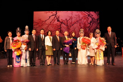 Renowned Peking Opera master Mei Baojiu took a journey to Canada recently. Through his artistry, north American audiences witnessed the quintessence of Chinese art. 