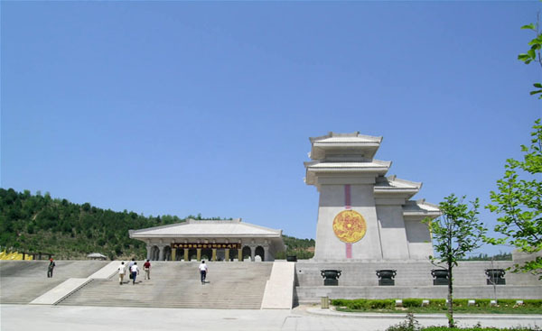 Mausoleum of the Yellow Emperor is located in Shaanxi Province. 