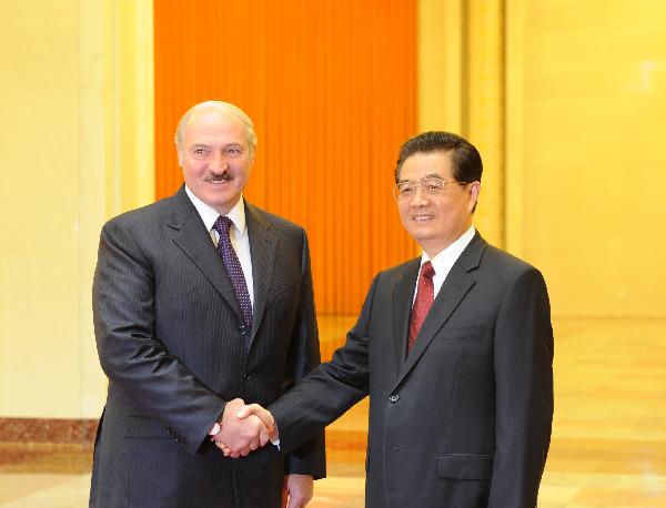 Hu calls for enhanced cooperation with Belarus