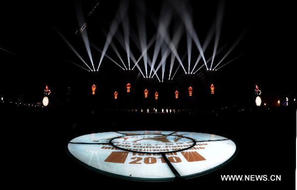 Photo taken on Oct.9, 2010 shows the opening ceremony of the eighth Cangzhou International Martial Arts Festival at Shicheng Square of Cangzhou City, north China's Hebei Province.