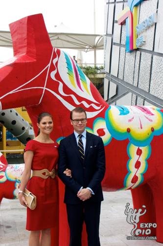 Swedish Crown Princess Victoria and Prince Daniel Westling pose at the pavilion.