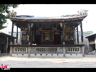Wanfu Stage in the Foshan Ancestral Temple. [Jessica Zhang/China.org.cn]