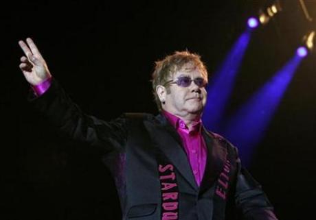 Songwriters today 'pretty awful,' says Elton John