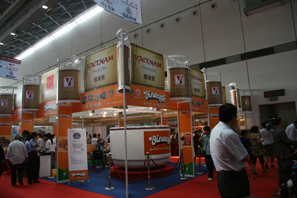 Vinacafe, a famous Vietnamese coffee brand, is popular at the 7th China-ASEAN Expo. [China.org.cn]