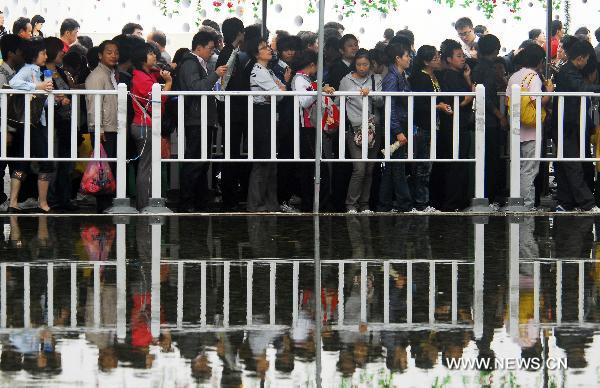 Number of visitors to Shanghai Expo exceeds 70 mln