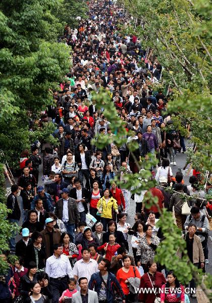 Number of visitors to Shanghai Expo exceeds 70 mln