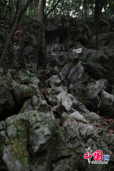Lingyin Temple is a Buddhist temple of the Chan sect located north-west of Hangzhou, Zhejiang province. The temple&apos;s name is commonly literally translated as Temple of the Soul&apos;s Retreat. It is one of the largest and wealthiest Buddhist temples in China, and contains numerous pagodas and Budddhist grottoes. This photo is taken on October 18, 2010. [Jinang Yiping/China.org.cn]