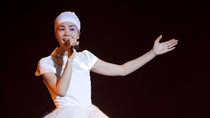 Faye Wong kicks off comeback concert in Beijing