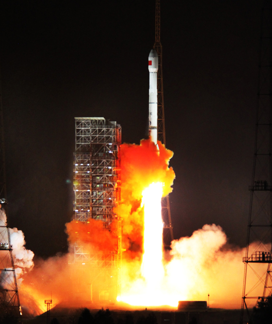 Long March 3C rocket carrying China&apos;s 6th Beidou navigation satellite lifts off from the launch pad at the Xichang Satellite Launch Center in southwest China&apos;s Sichuan Province, at 00:26 (Beijing time) on Nov. 1, 2010. [Xinhua]