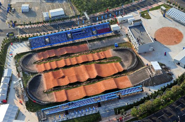 The photo taken on Oct. 29, 2010 shows the ariel view of the cycling BMX venue of the 16th Asian Games at the University Town in Guangzhou, south China&apos;s Guangdong Province. [Xinhua]