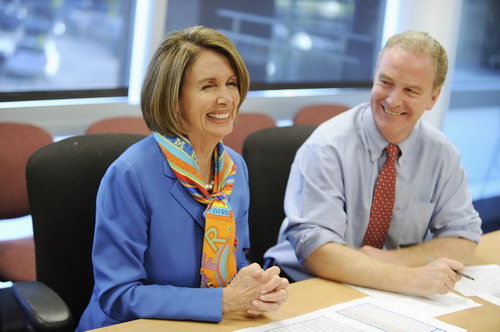 US House Speaker Nancy Pelosi (D-CA) (L) and Democratic Congressional Campaign Committee Chairman Chris Van Hollen (D-MD) talk to reporters at Democratic National Committee headquarters on election day in Washington, November 2, 2010. [China Daily/Agencies] 