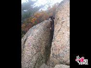 Qianshan National Park is a mountainous national park in Liaoning Province, China. The park is referred to as 'The Northeast Pearl''. The name Qianshan literally means 'Thousand mountains'.The park area of 44 square kilometres, is filled with both Buddhist and Taoist temples, monasteries and nunneries. [Photo by Yu Jiaqi]