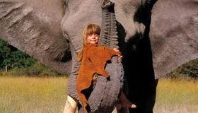 French girl's intimate relationship with wild animals