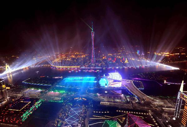 Picture taken on Nov. 10, 2010 shows the aerial view of Guangzhou, south China&apos;s Guangdong Province. The 16th Asian Games would run in Guangzhou from Nov. 12 to 27. [Xinhua]