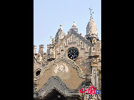 Situated in the Jiang'an District of Wuhan, the Gude Buddhist Temple was built in 1877 and the only Buddhist temple in China combining the Burmese, Indian and Western architectural styles. [Photo by Wang Di] 