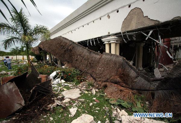 The scene is pictured after an explosion occurred in Princess Riviera Mayo hotel in Del Carmen Beach in the Mexican resort city of Cancun on Nov. 14, 2010. The explosion on Sunday killed 6 and injured 20 others. Authorities said the explosion was due to gas accumulation in the pipe lines of the hotel&apos;s central kitchen, but they will continue investigating the explosion. [Xinhua]