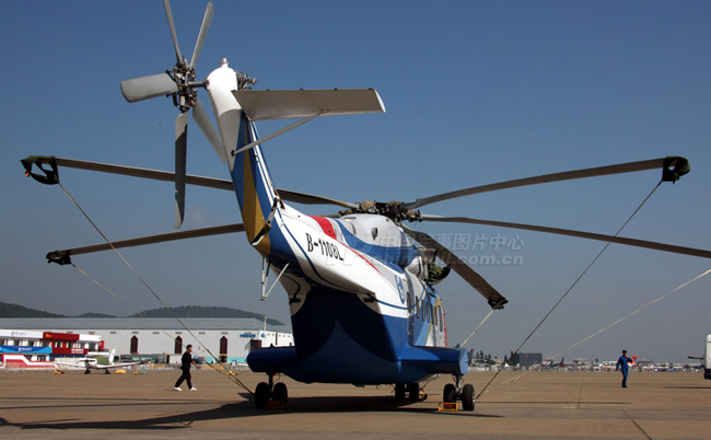 The photo taken on Nov. 14, 2010 shows an aircraft is ready for the 8th China International Aviation and Aerospace Exhibition. The exhibition, to be launched on Nov. 16 in Zhuhai, south China&apos;s Guangdong Province, will showcase about 70 aircraft of different models from all over the world. [Chinamil.com.cn]