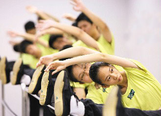 File photo: Dance instructors at Shandong University of Arts are requiring students to weigh themselves before class.