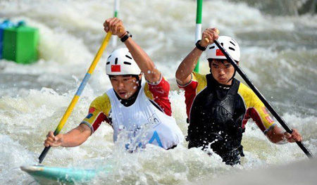 Chinese athletes of Men's Canoe Double of Canoe/Kayak Slalom in the competition  