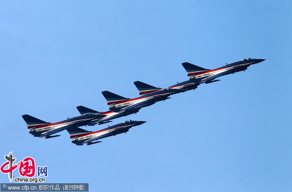 China&apos;s Bayi Aerobatic Team trains for the 8th China International Aviation and Aerospace Exhibition on Nov. 11, 2010. The exhibition is slated to open on Nov. 16 in Zhuhai, south China&apos;s Guangdong Province. [CFP]