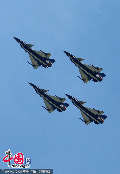 China&apos;s Bayi Aerobatic Team trains for the 8th China International Aviation and Aerospace Exhibition on Nov. 11, 2010. The exhibition is slated to open on Nov. 16 in Zhuhai, south China&apos;s Guangdong Province. [CFP]